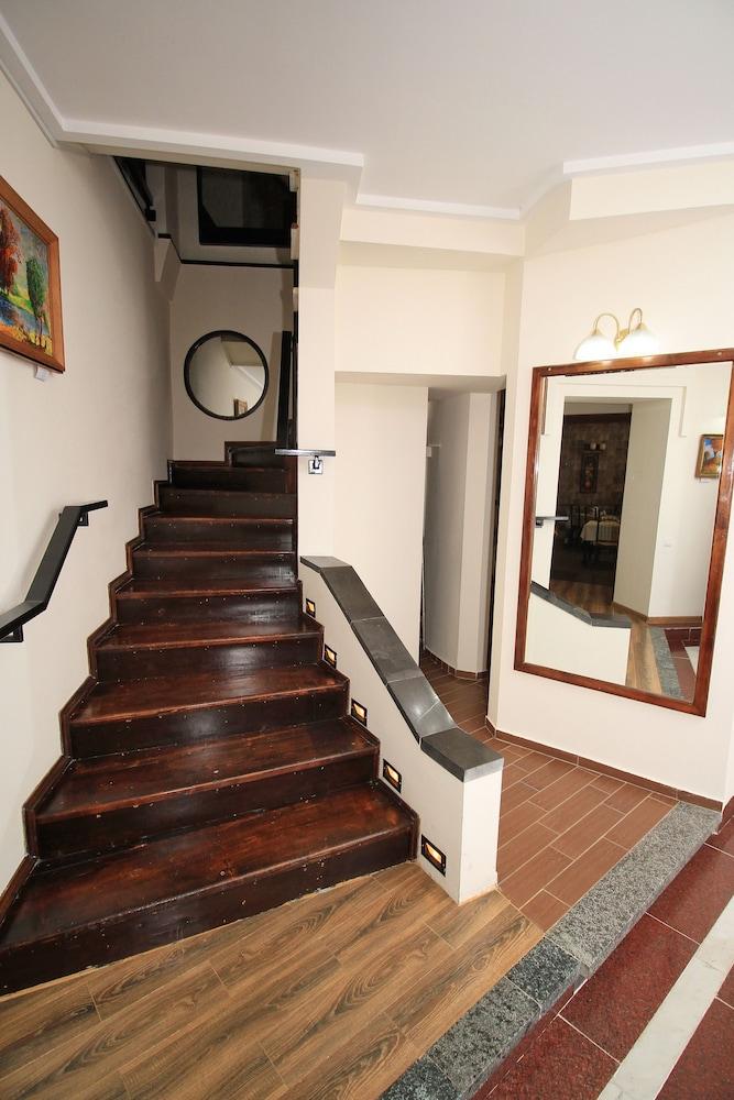 Готель Tiflis House Екстер'єр фото