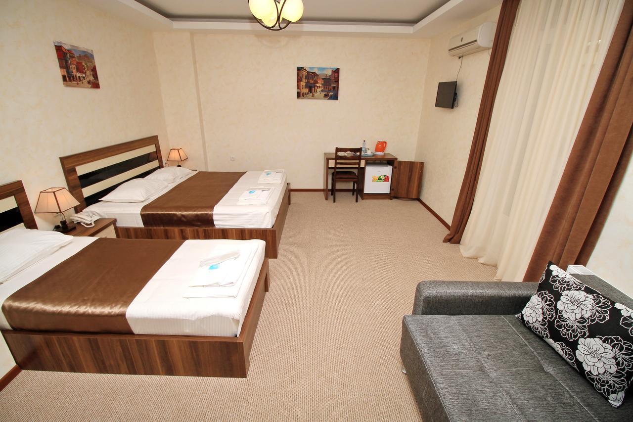 Готель Tiflis House Екстер'єр фото