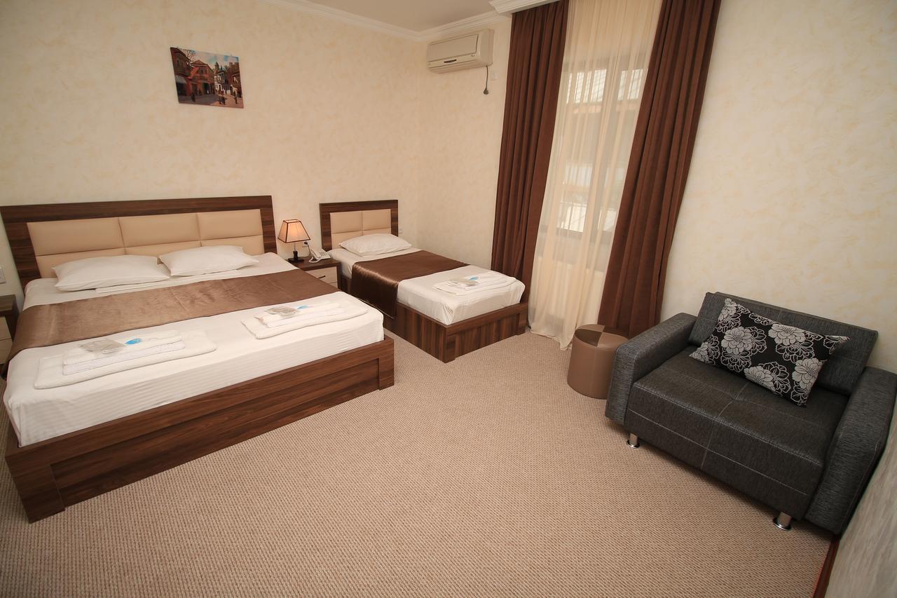 Готель Tiflis House Екстер'єр фото