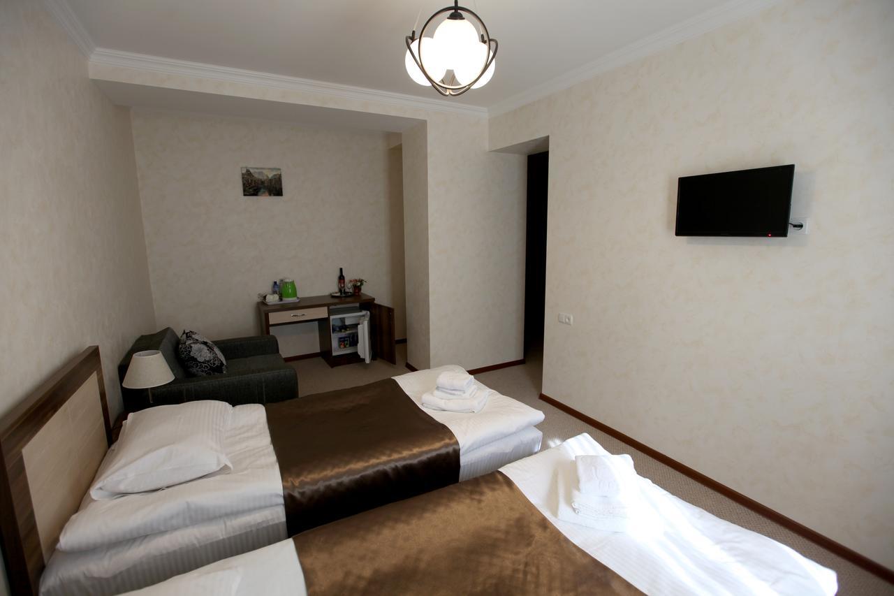 Готель Tiflis House Екстер'єр фото